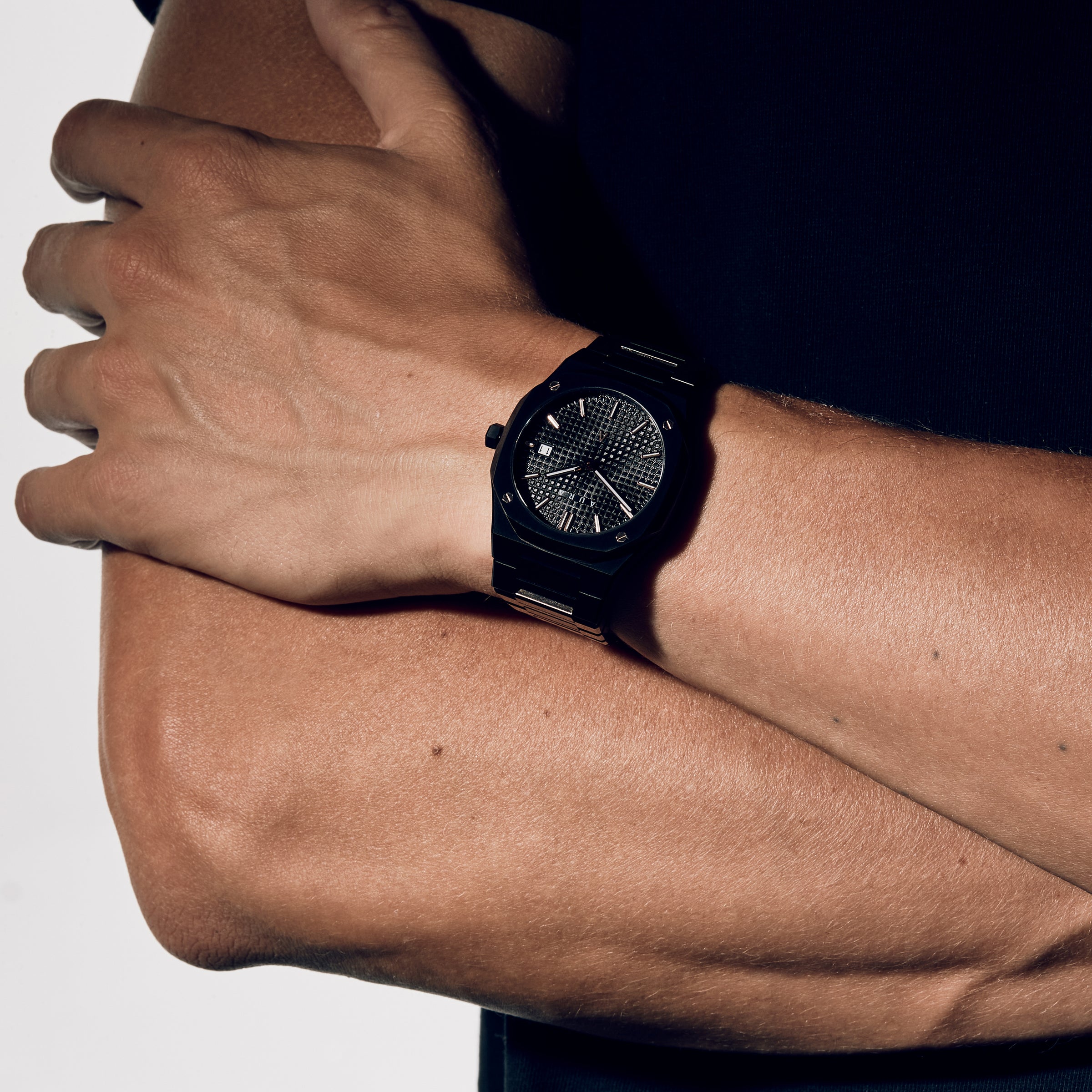 Date 002: Black/Rose