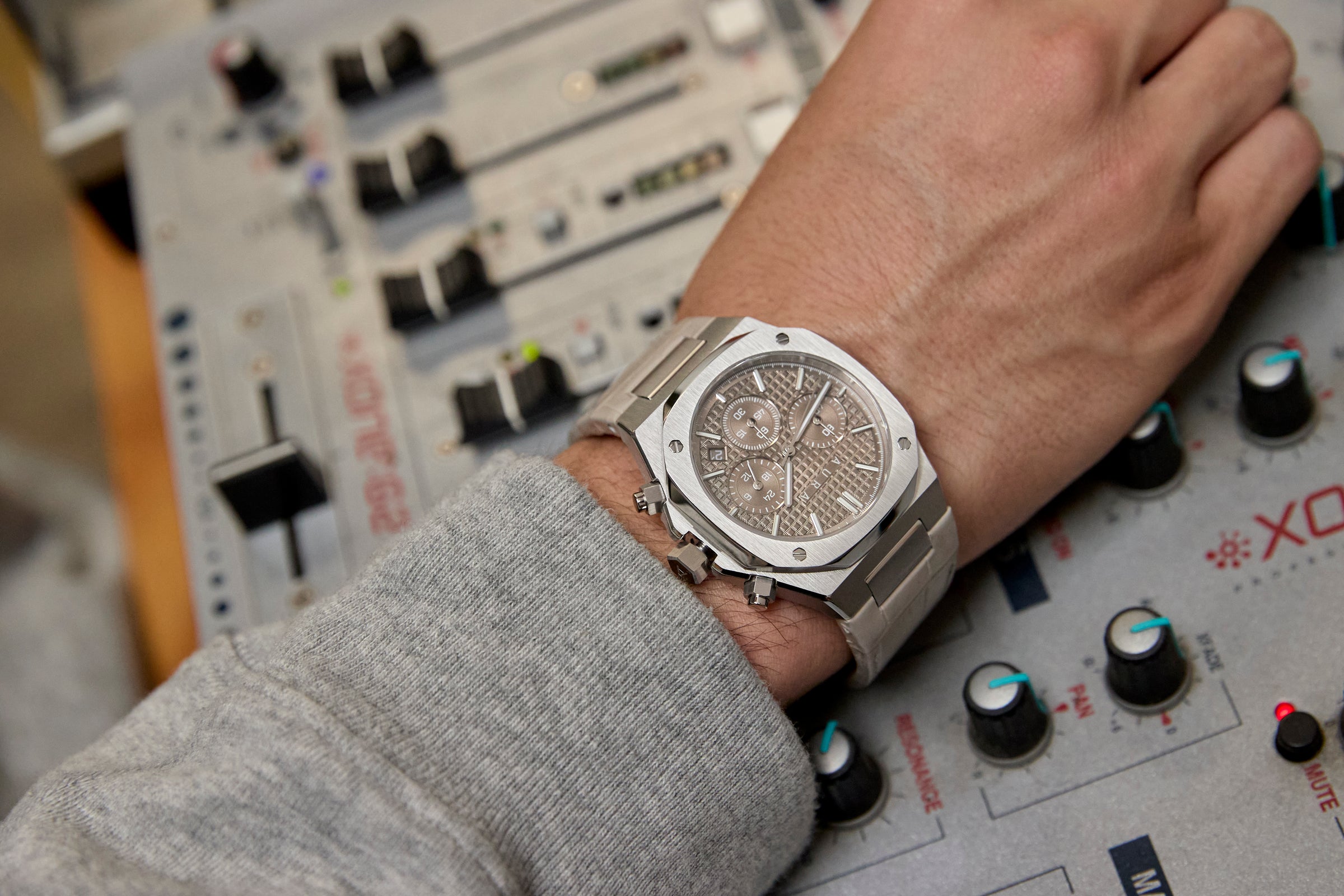 Chronograph 002: Steel/Stone