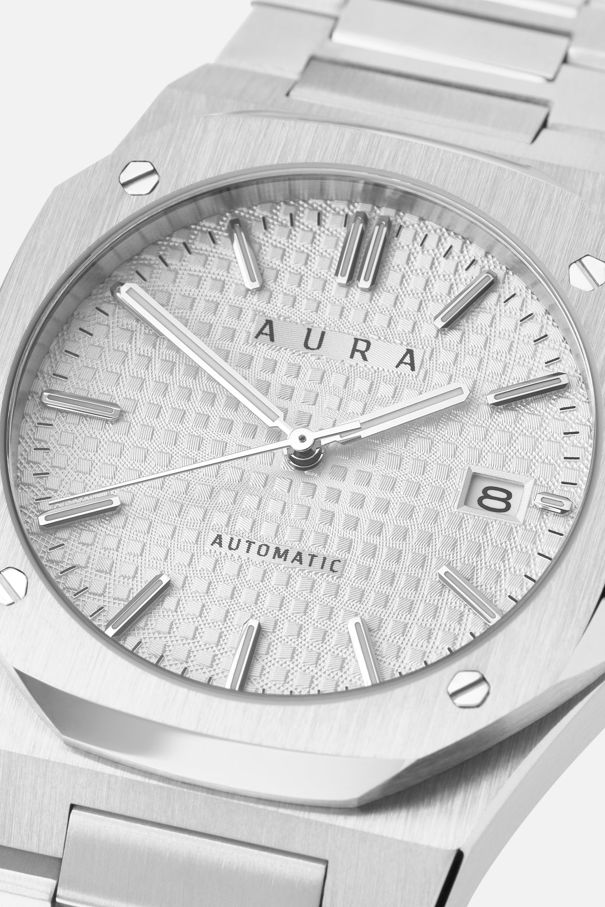 Date 001: Steel/White