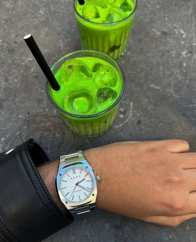 Date 001: Steel/White