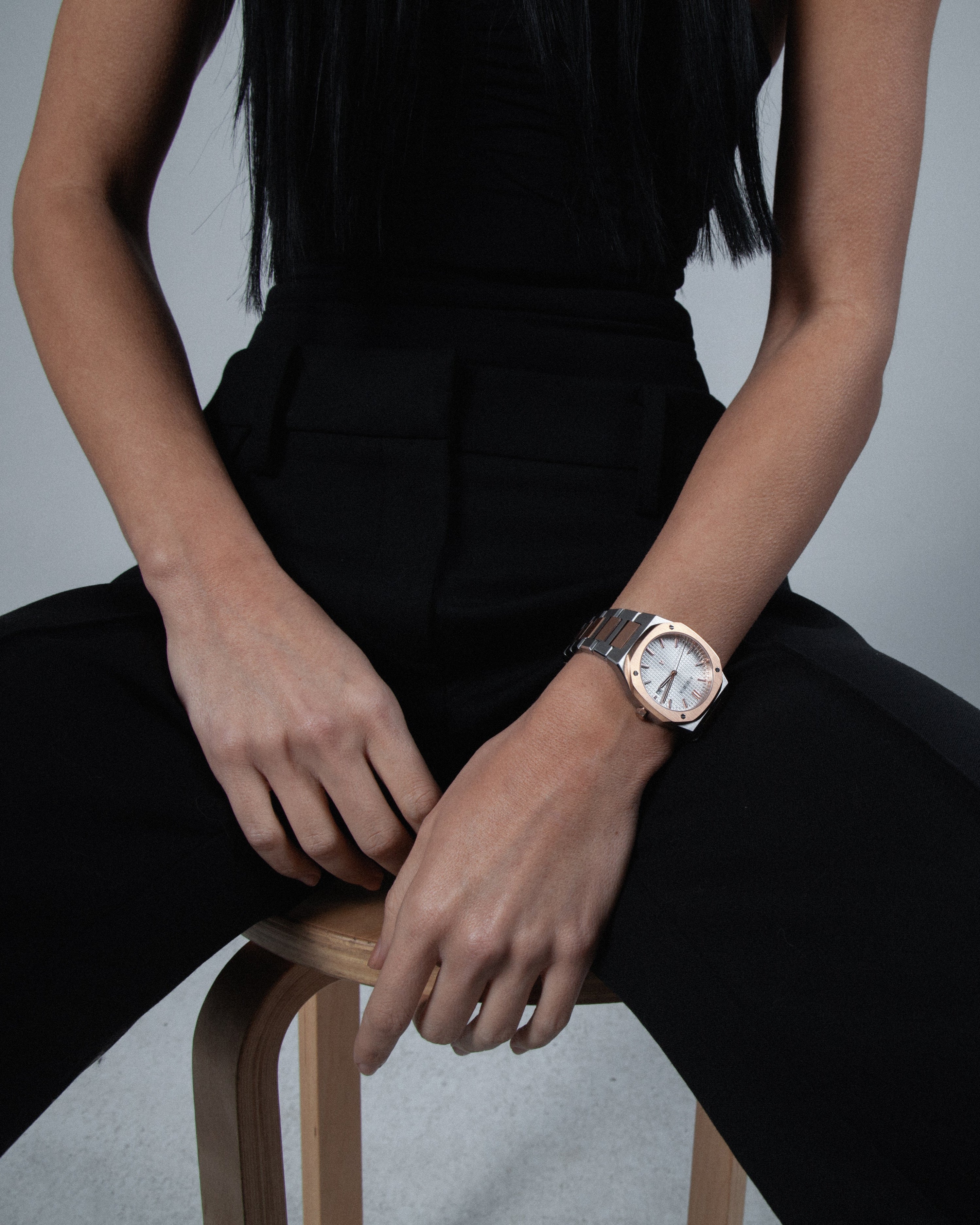 Date 004: Steel/Rose/White Unisex