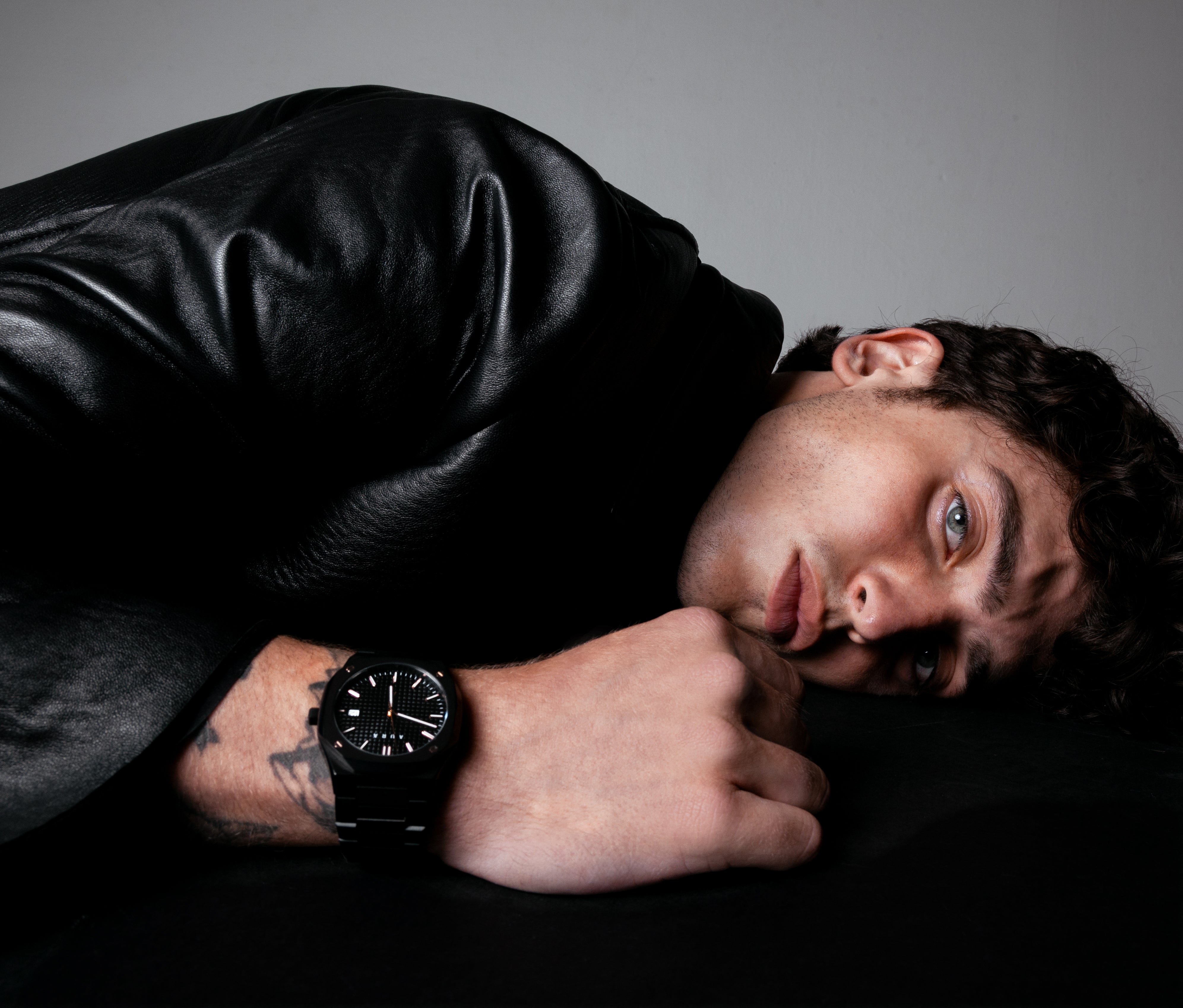 Chronograph 001: Black/Rose – AURA